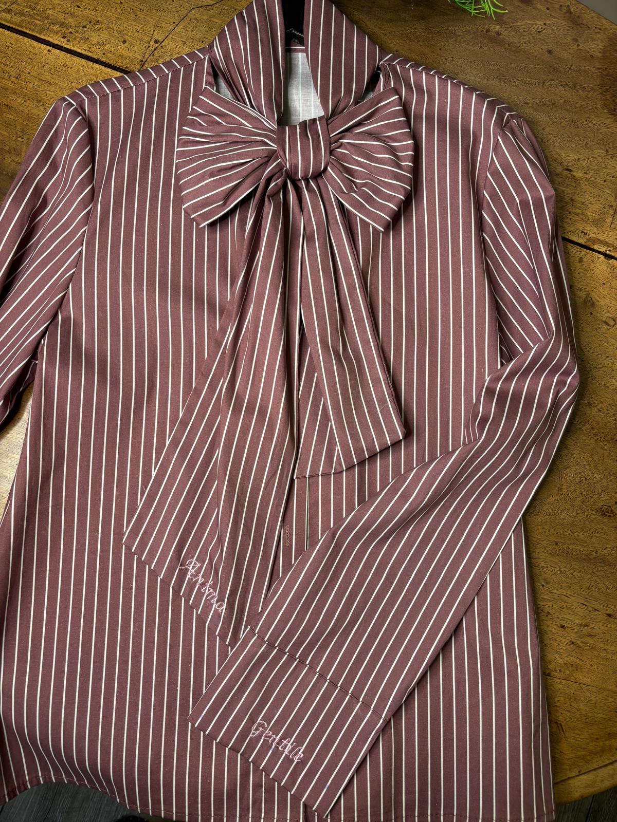 Camicia con ricamo